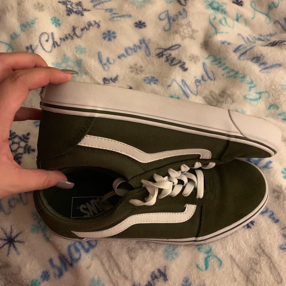 Vans - Picture 2 of 3
